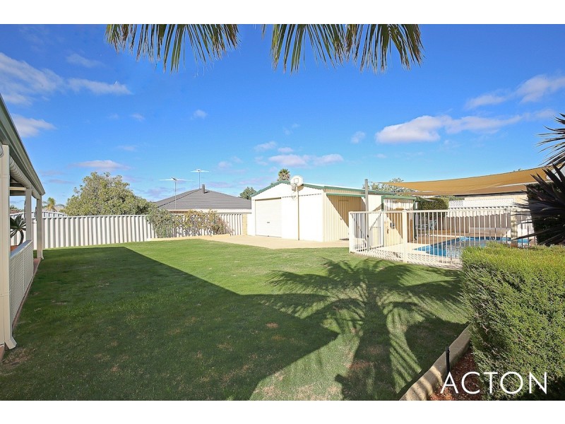 4 Dover Street, Greenfields WA 6210