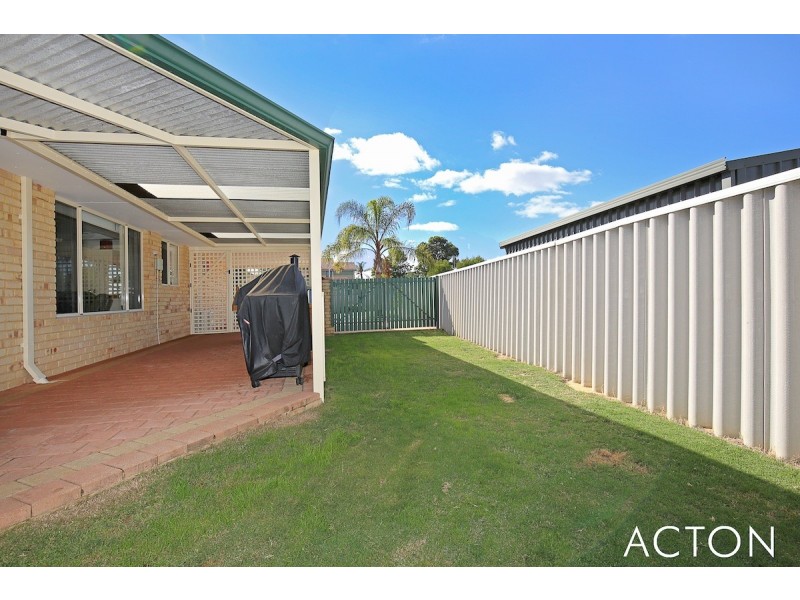 4 Dover Street, Greenfields WA 6210