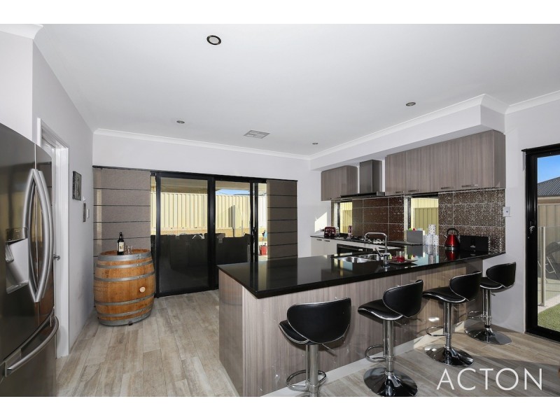 8 Highbury Brace, Dawesville WA 6211