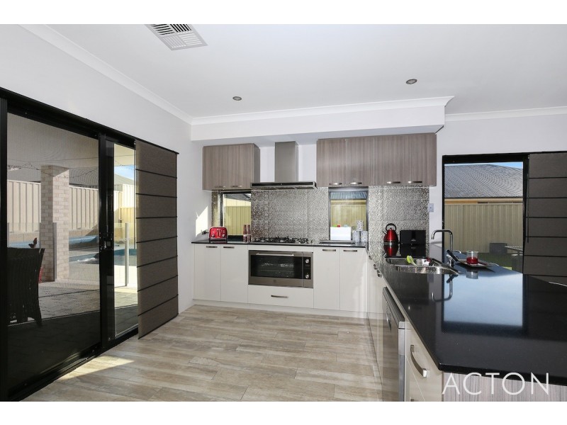 8 Highbury Brace, Dawesville WA 6211