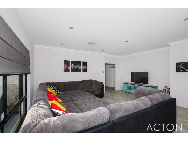 8 Highbury Brace, Dawesville WA 6211