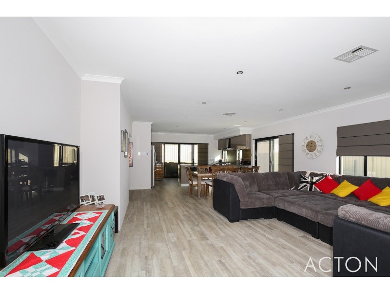 8 Highbury Brace, Dawesville WA 6211