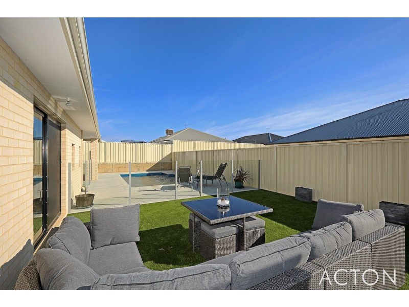 8 Highbury Brace, Dawesville WA 6211