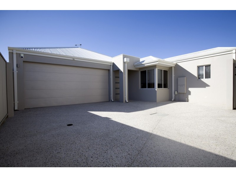 2/135B Ormsby Terrace, Silver Sands WA 6210