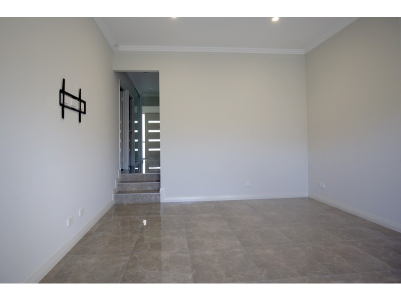 2/135B Ormsby Terrace, Silver Sands WA 6210