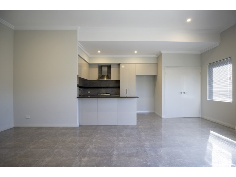 2/135B Ormsby Terrace, Silver Sands WA 6210