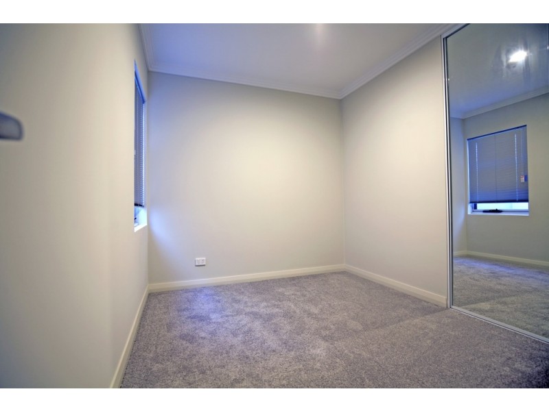 2/135B Ormsby Terrace, Silver Sands WA 6210