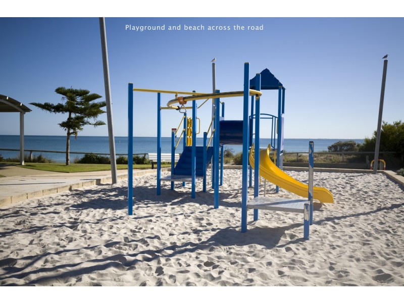 2/135B Ormsby Terrace, Silver Sands WA 6210