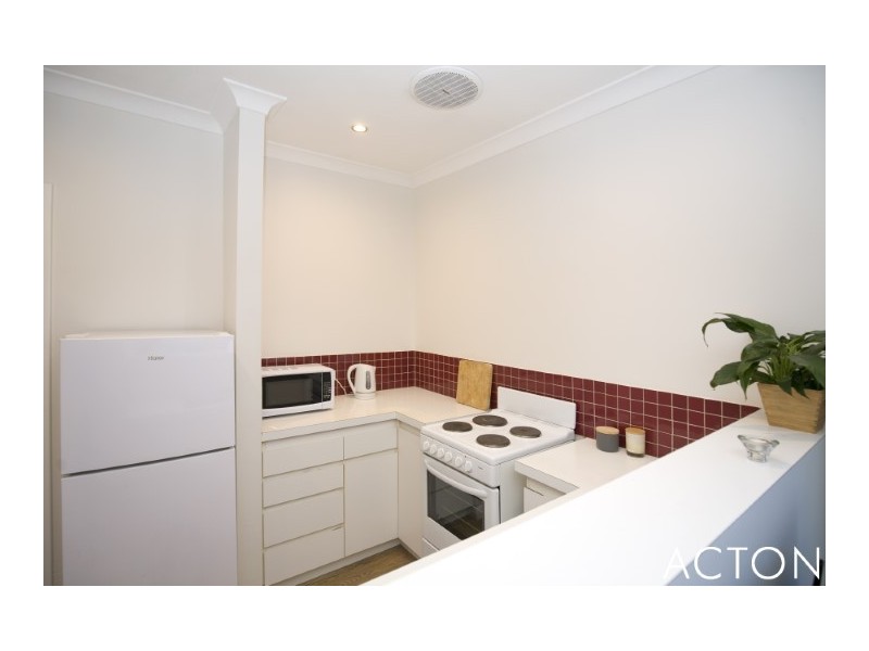 2/1-3 Hackett Street, Mandurah WA 6210