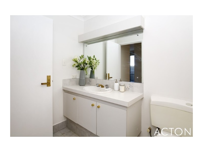 2/1-3 Hackett Street, Mandurah WA 6210