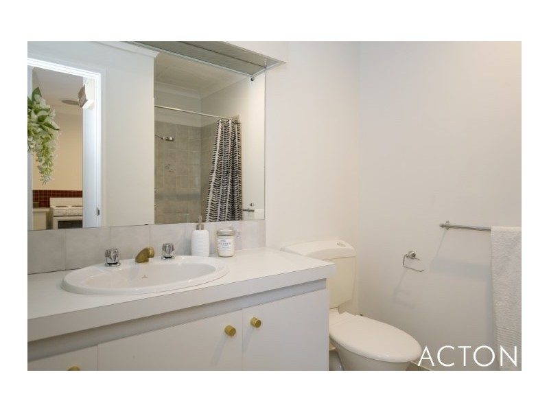 2/1-3 Hackett Street, Mandurah WA 6210