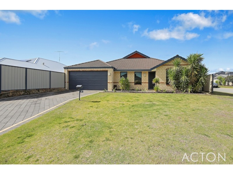 32 Camden Way, Meadow Springs WA 6210