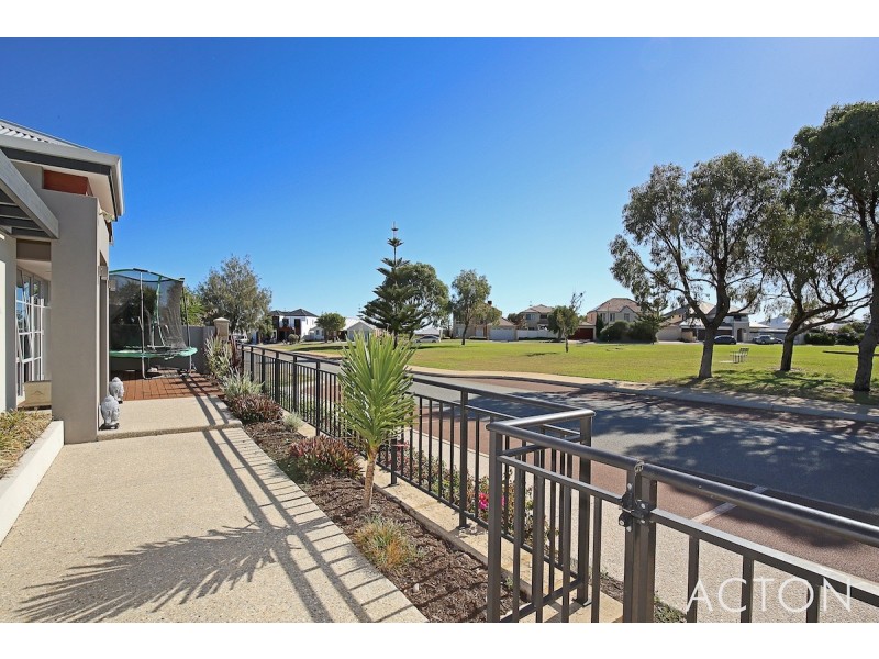 13 Mandjar Lane, Wannanup WA 6210