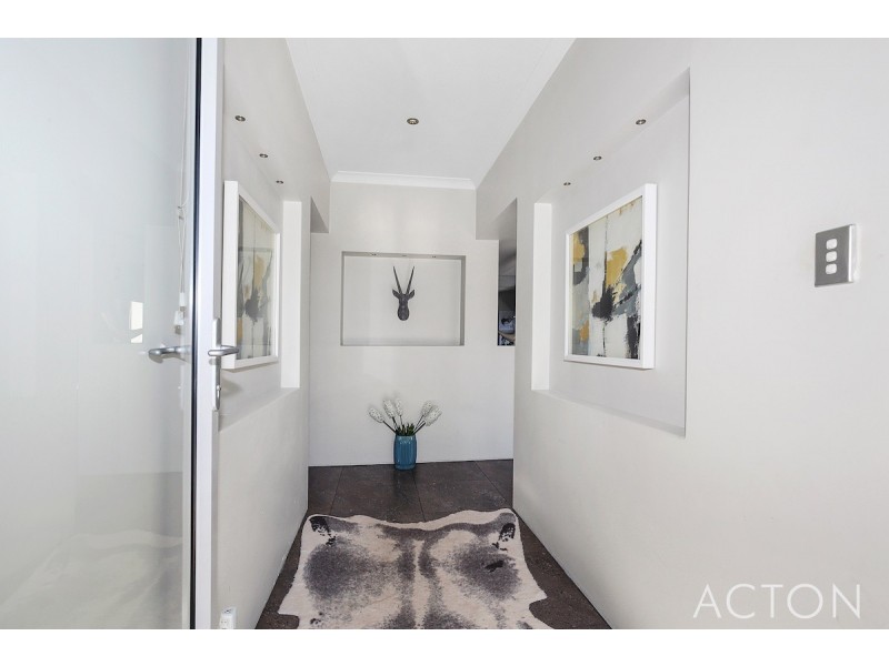 13 Mandjar Lane, Wannanup WA 6210