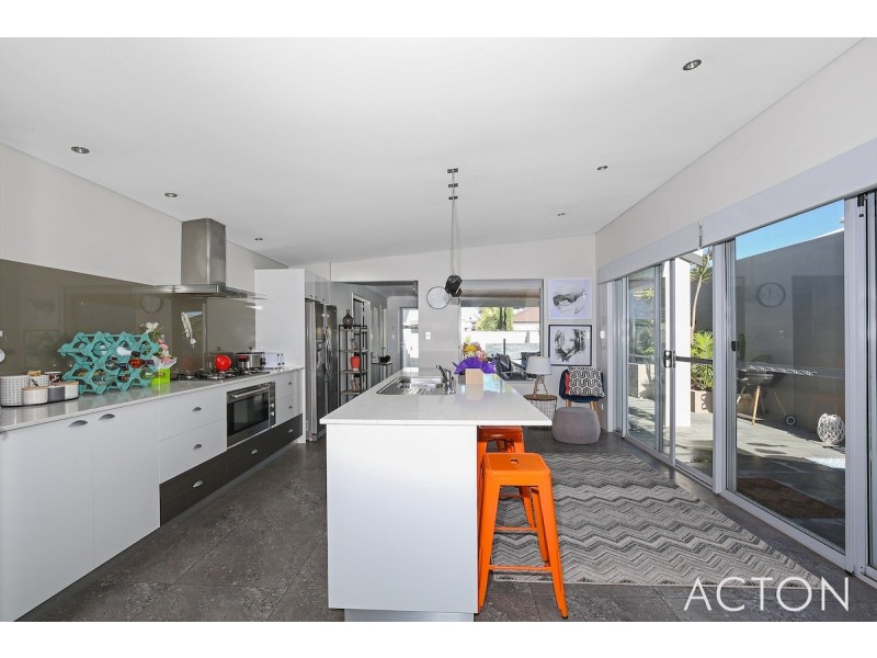 13 Mandjar Lane, Wannanup WA 6210