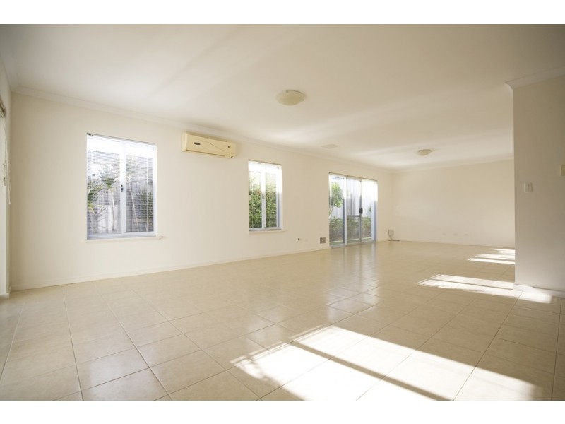 29 Pacifica Way, Dudley Park WA 6210