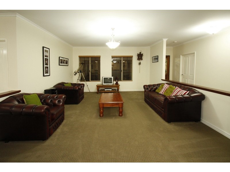 1 Harvest Chase, Madora Bay WA 6210