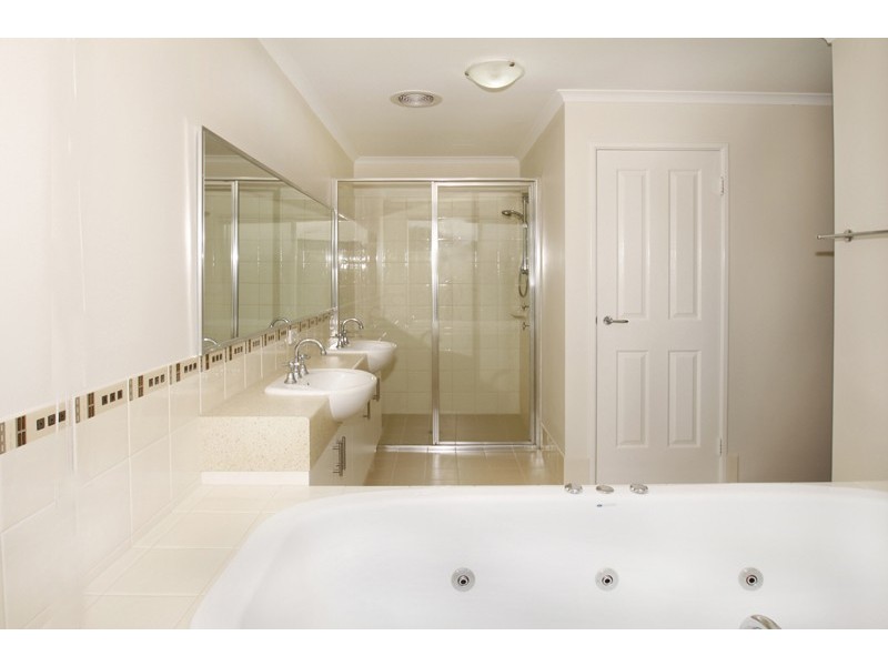 1 Harvest Chase, Madora Bay WA 6210