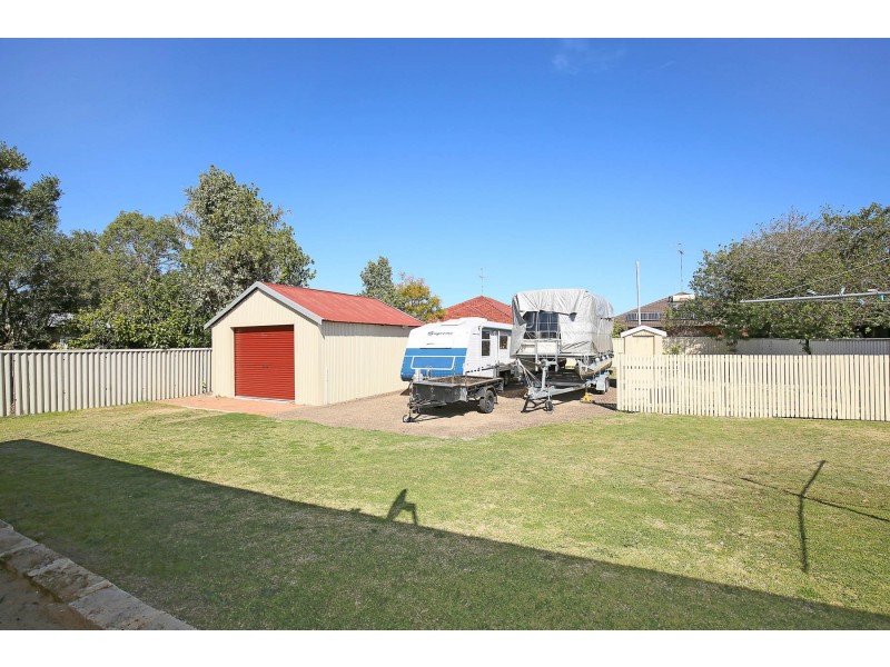 96 Banksia Terrace, South Yunderup WA 6208