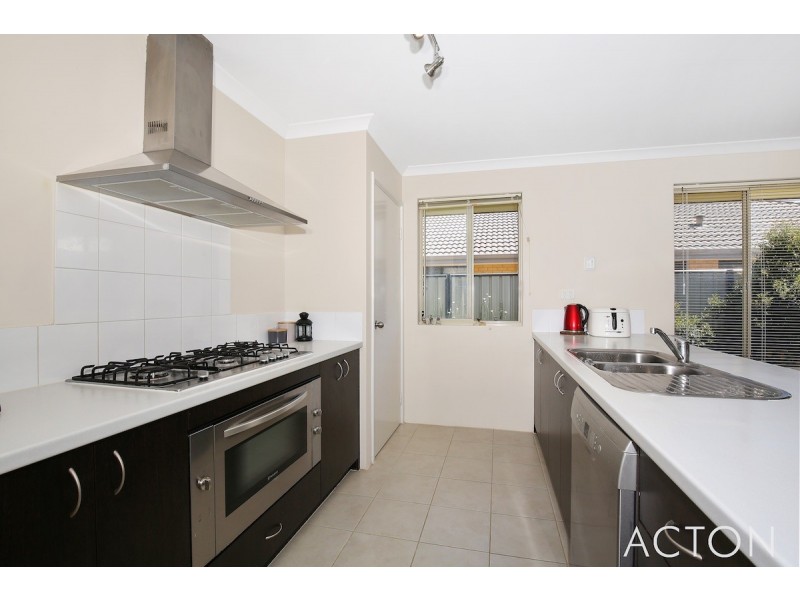 303 Pebble Beach Boulevard, Meadow Springs WA 6210