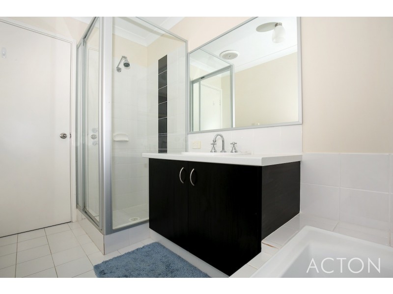 303 Pebble Beach Boulevard, Meadow Springs WA 6210