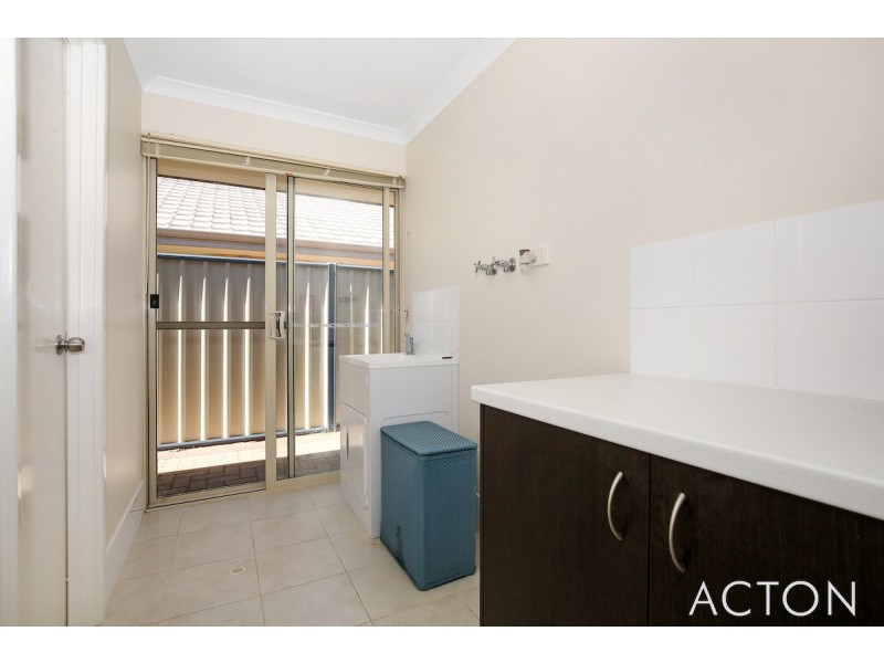 303 Pebble Beach Boulevard, Meadow Springs WA 6210