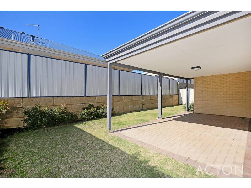 303 Pebble Beach Boulevard, Meadow Springs WA 6210