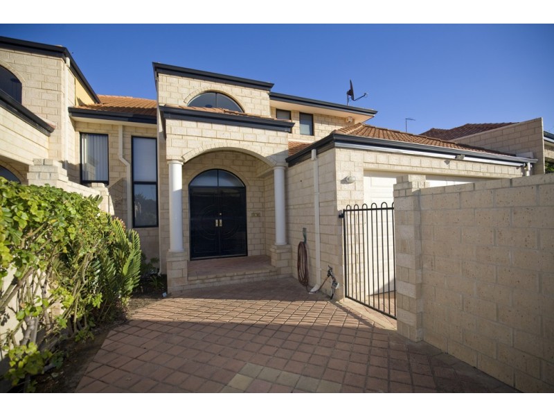 10B Pinnace Court, Halls Head WA 6210