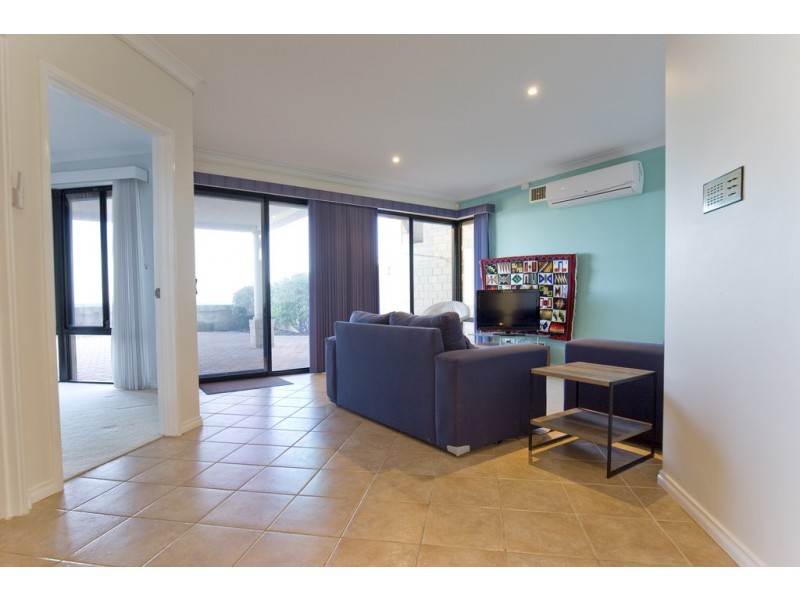 10B Pinnace Court, Halls Head WA 6210