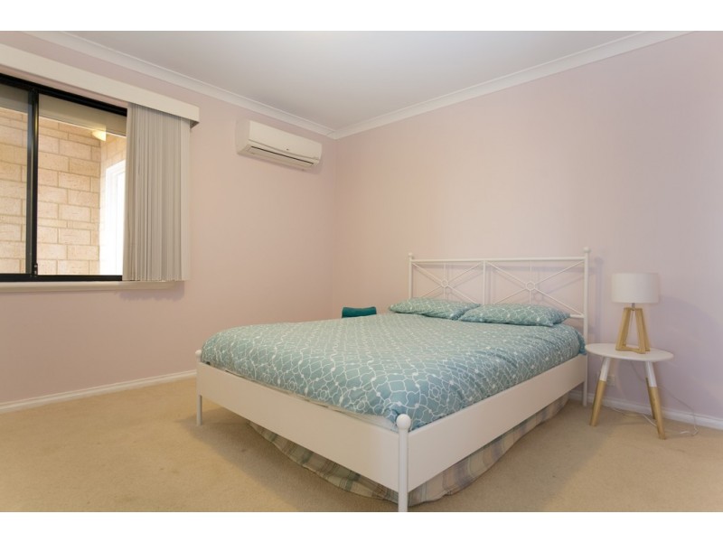 10B Pinnace Court, Halls Head WA 6210