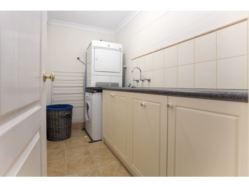 10B Pinnace Court, Halls Head WA 6210