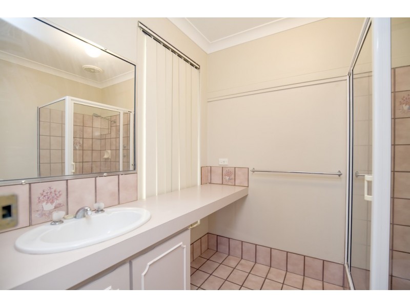 1 Silkwood Close, Halls Head WA 6210