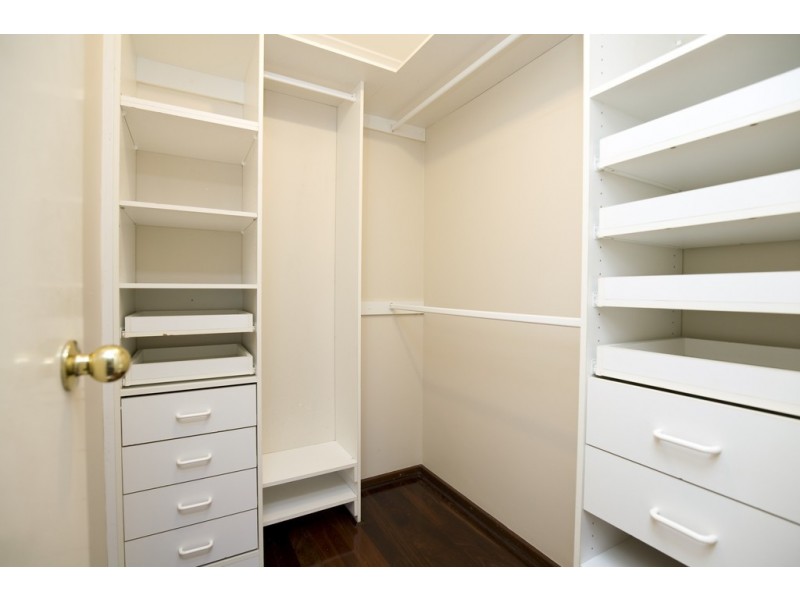 1 Silkwood Close, Halls Head WA 6210