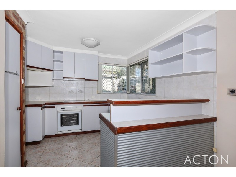 130 McLarty Road, Halls Head WA 6210