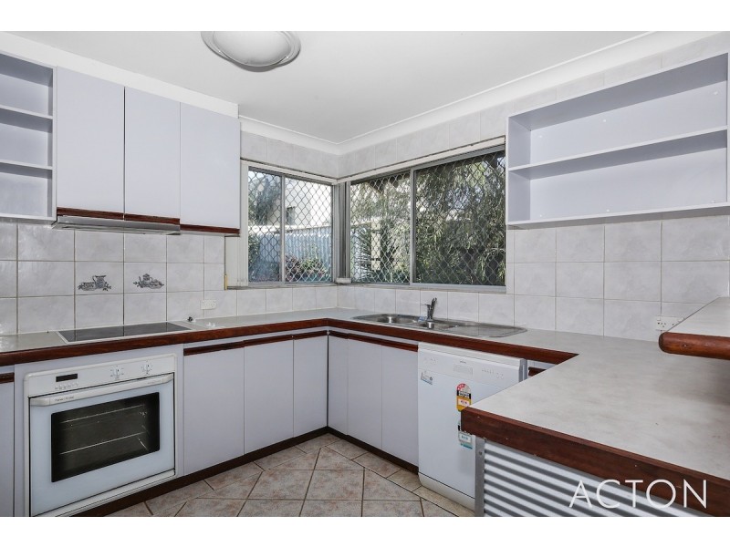 130 McLarty Road, Halls Head WA 6210