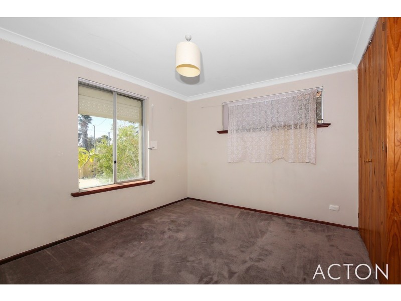 130 McLarty Road, Halls Head WA 6210