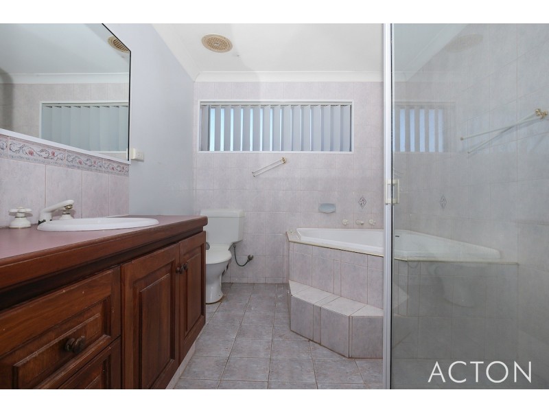 130 McLarty Road, Halls Head WA 6210