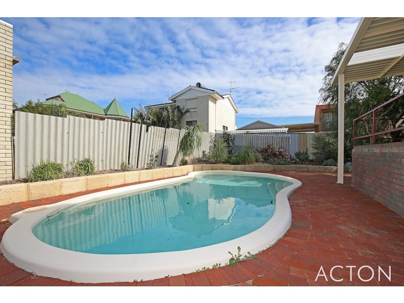130 McLarty Road, Halls Head WA 6210