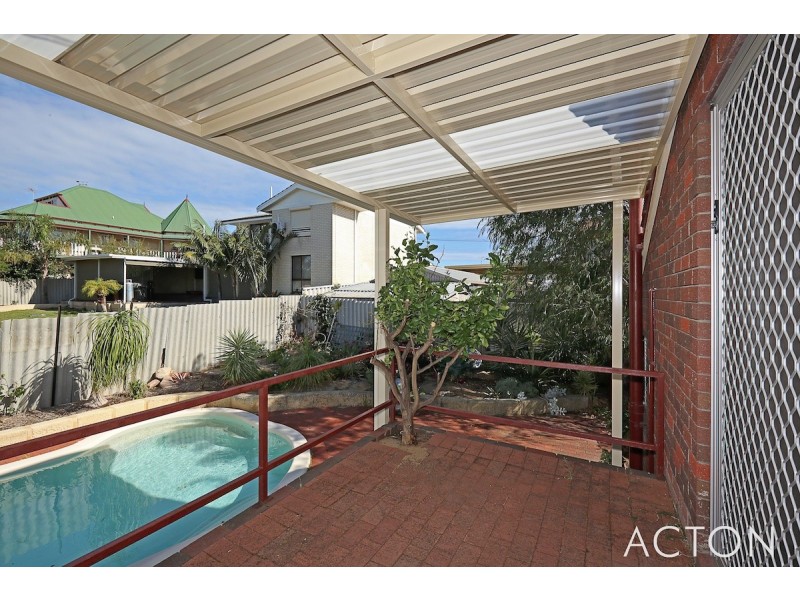 130 McLarty Road, Halls Head WA 6210