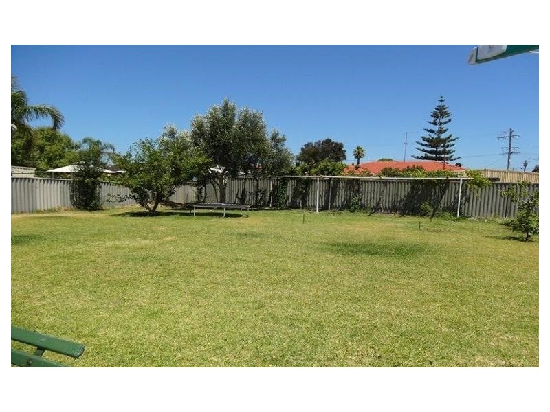 12 Collier Street, Silver Sands WA 6210