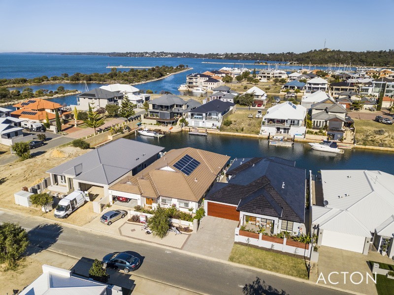57 Sandpiper Island Retreat, Wannanup WA 6210