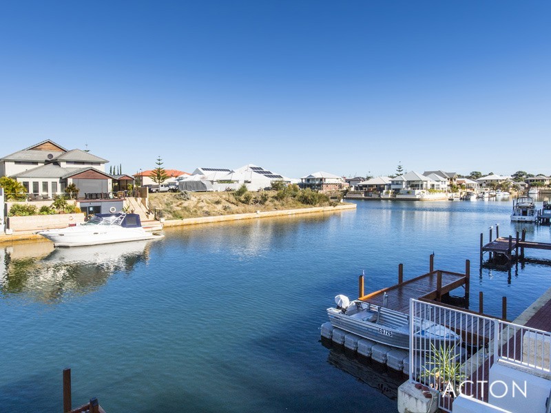 57 Sandpiper Island Retreat, Wannanup WA 6210