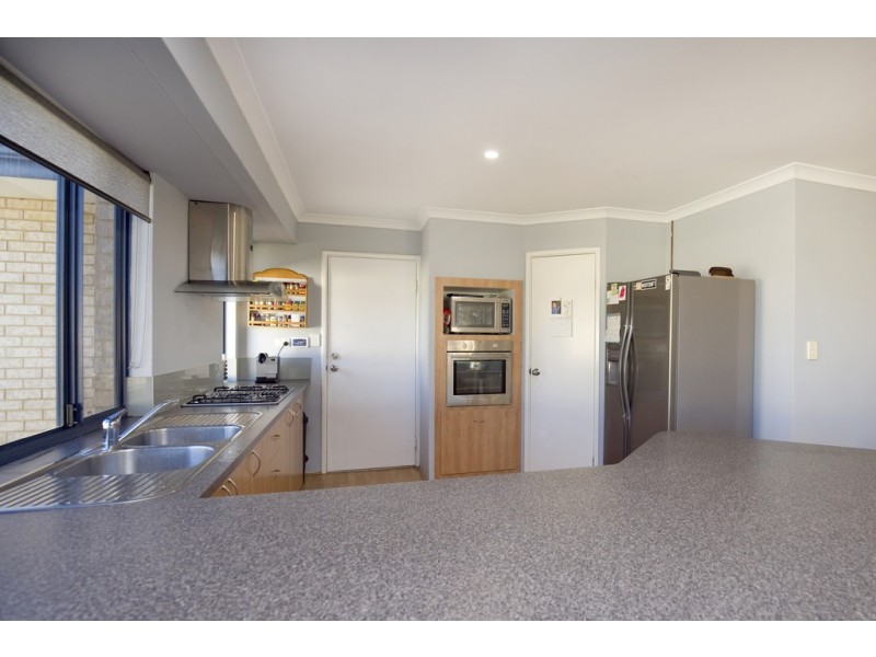 105 Touchstone Drive, Dawesville WA 6211