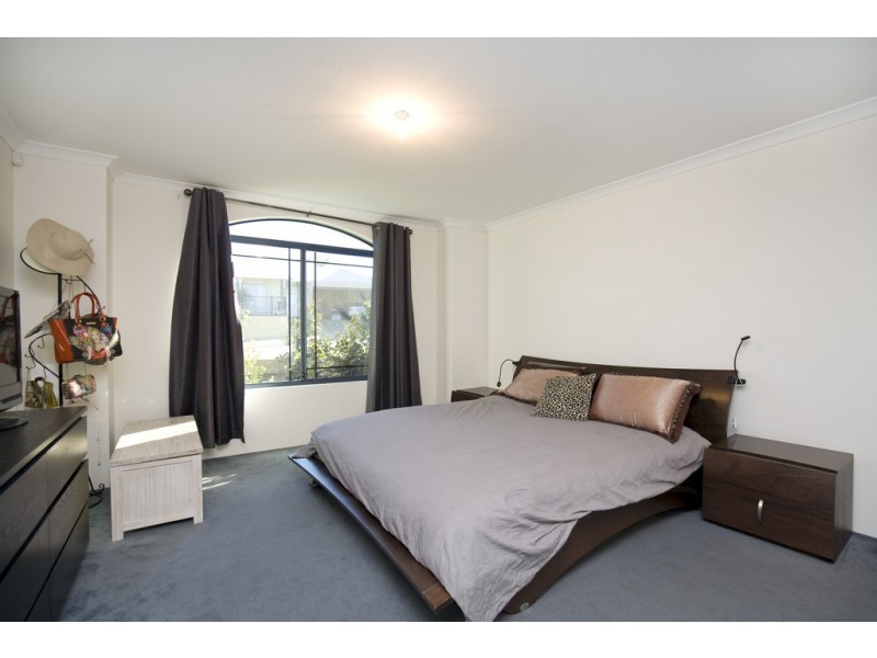 105 Touchstone Drive, Dawesville WA 6211