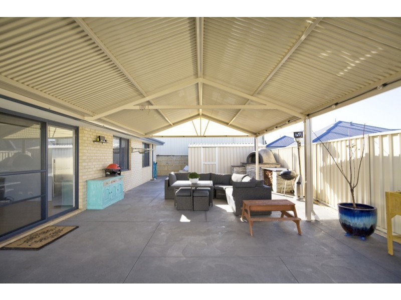 105 Touchstone Drive, Dawesville WA 6211