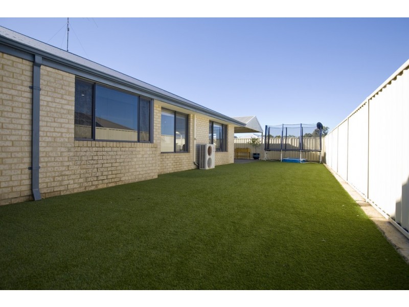 105 Touchstone Drive, Dawesville WA 6211