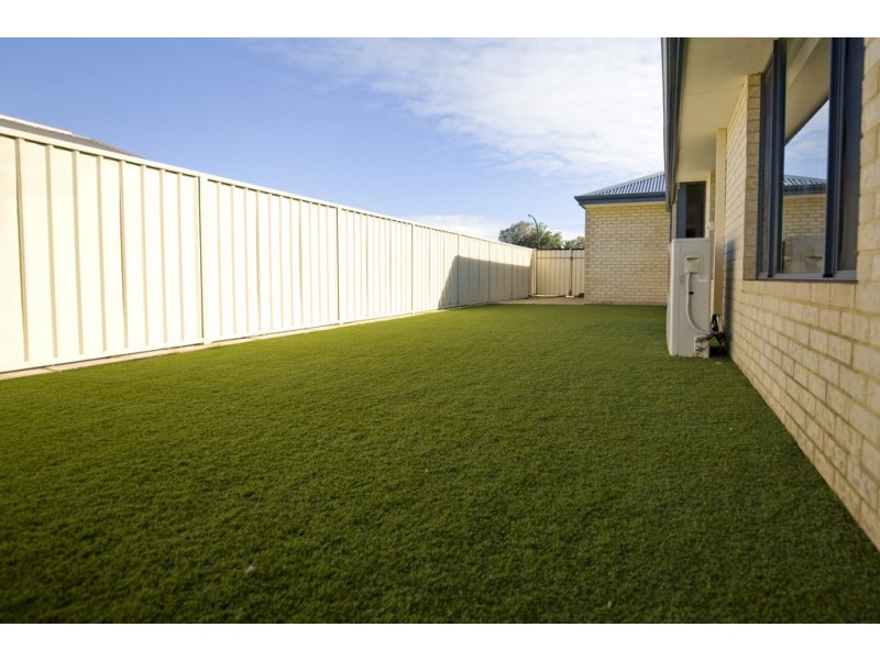 105 Touchstone Drive, Dawesville WA 6211