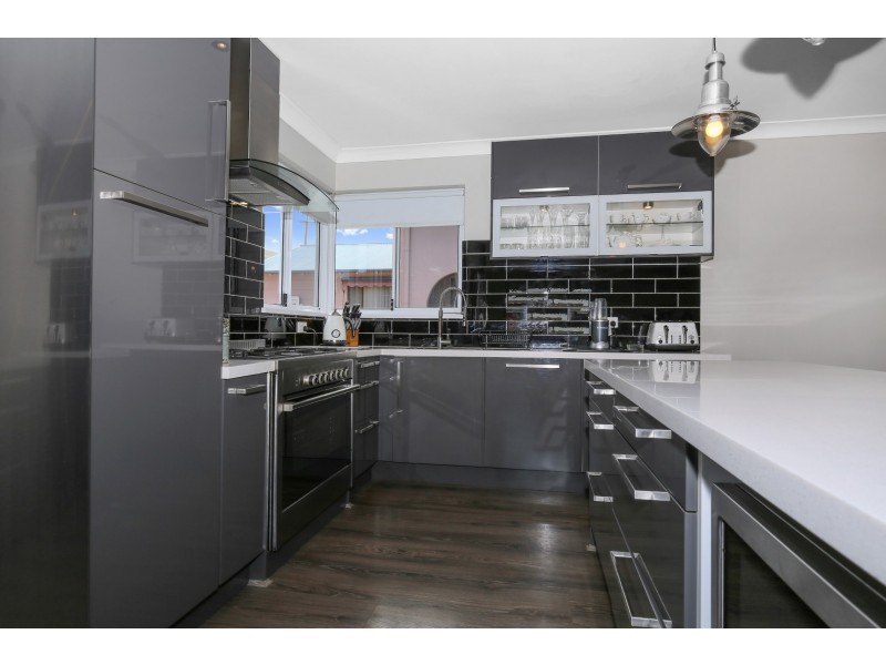 37 Hill Street, Halls Head WA 6210