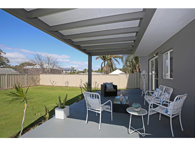 37 Hill Street, Halls Head WA 6210