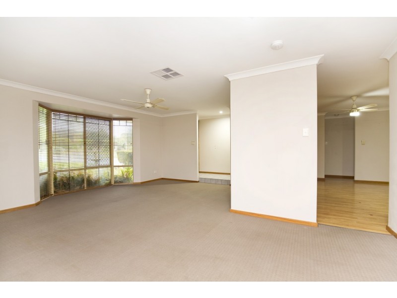 9 Stirling Grove, Mandurah WA 6210